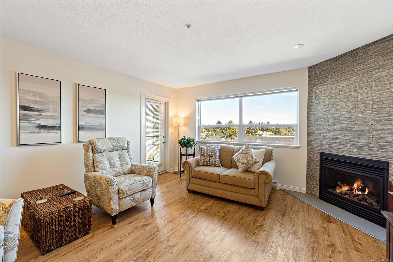 211-1633 Dufferin Crescent, Nanaimo, BC, V9S 5T4