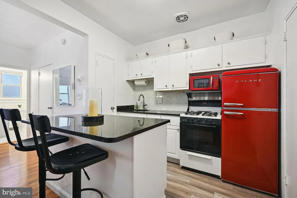 Additional image 8 of 1300 Massachusetts Avenue NW Unit 503, Washington, DC 20005