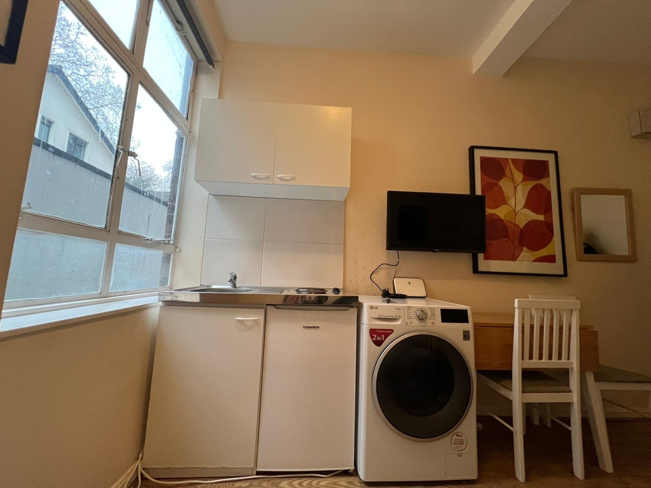 Additional image 7 of Studio Flat, Princes Gate, SW7, SW7 2QH