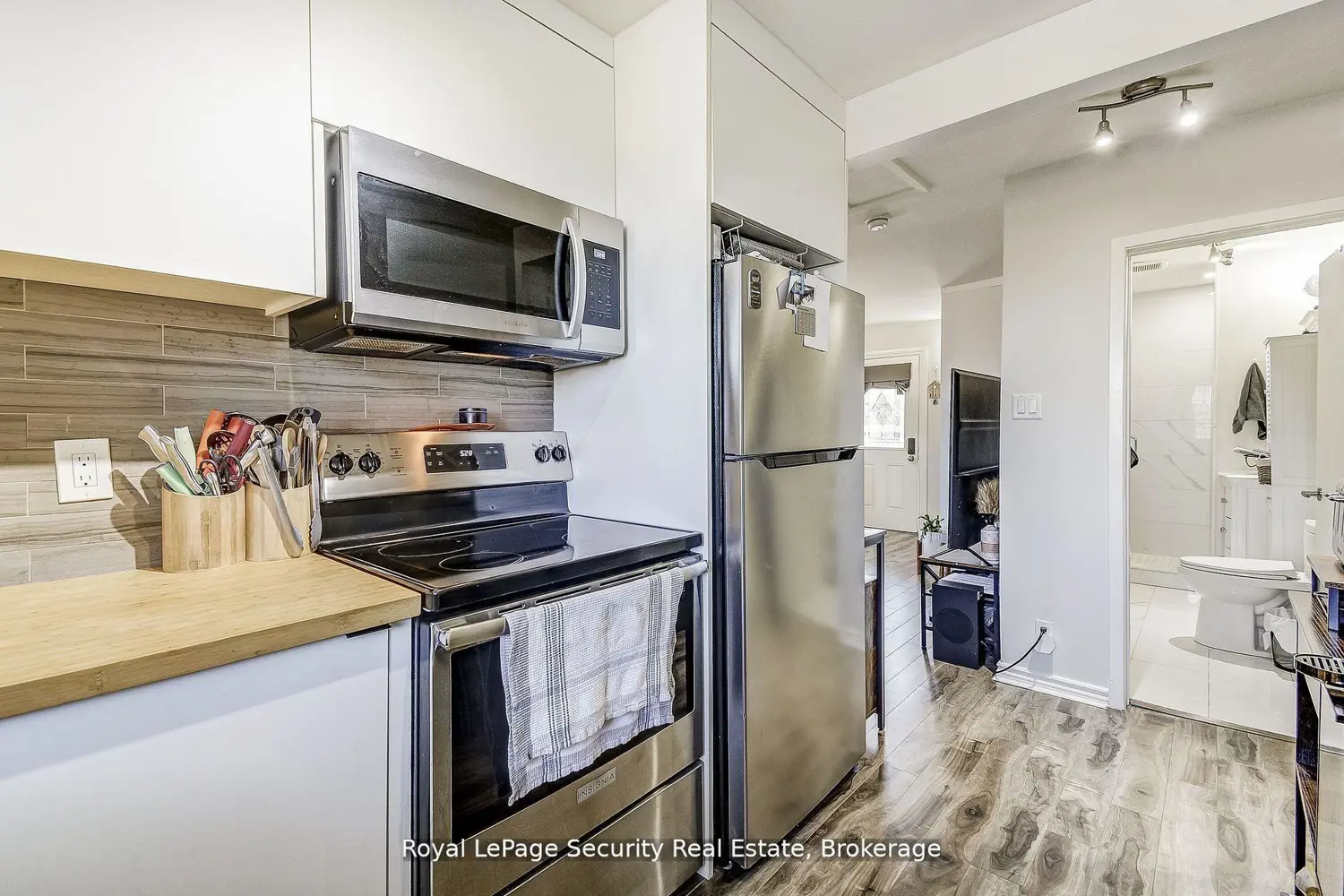 Additional image 16 of 11310 Trafalgar Road