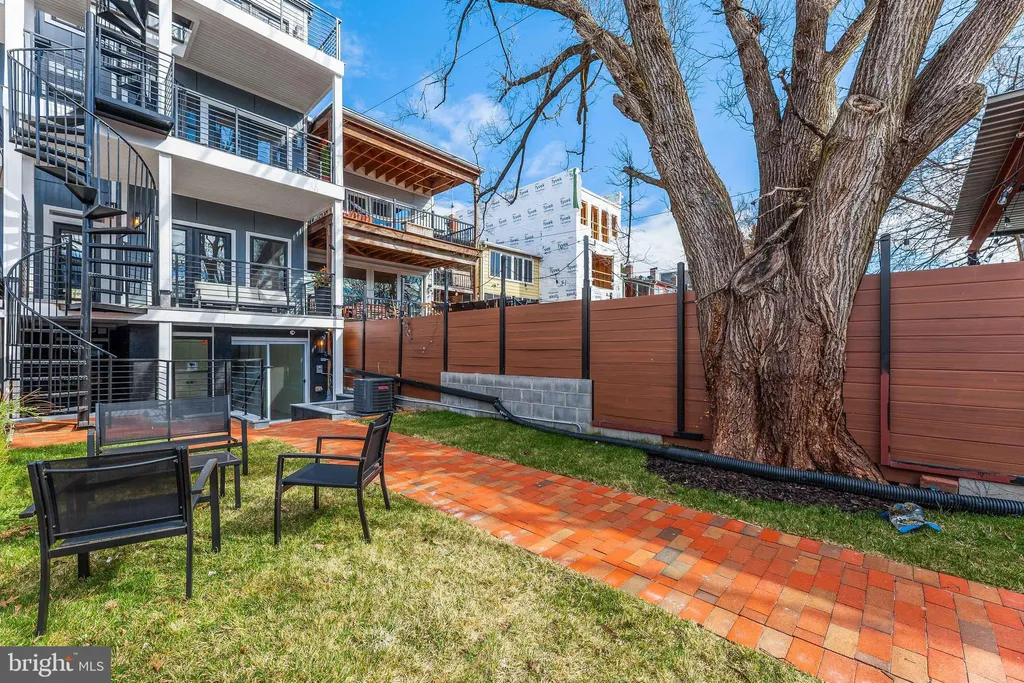 734 Kenyon Street NW Unit 2, Washington, DC 20010