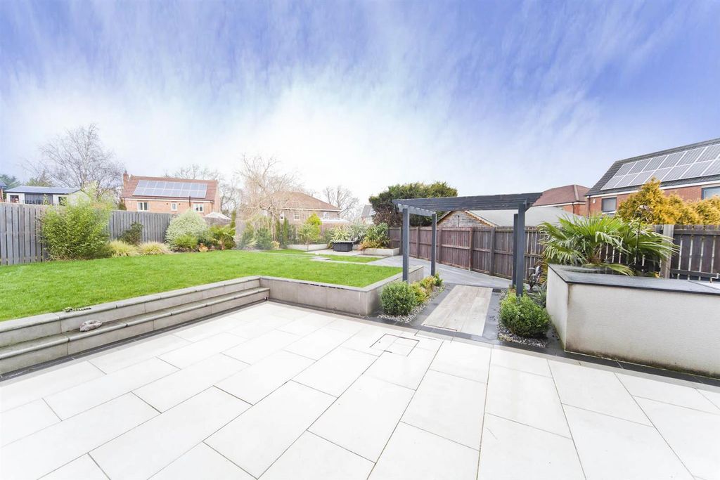 Additional image 32 of 6 bed detached house for saleKingfisher Close, Hartlepool TS26
