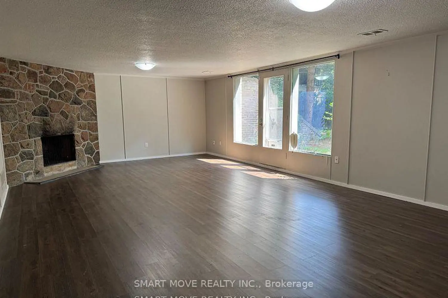 Additional image 10 of 11 Valecrest Drive