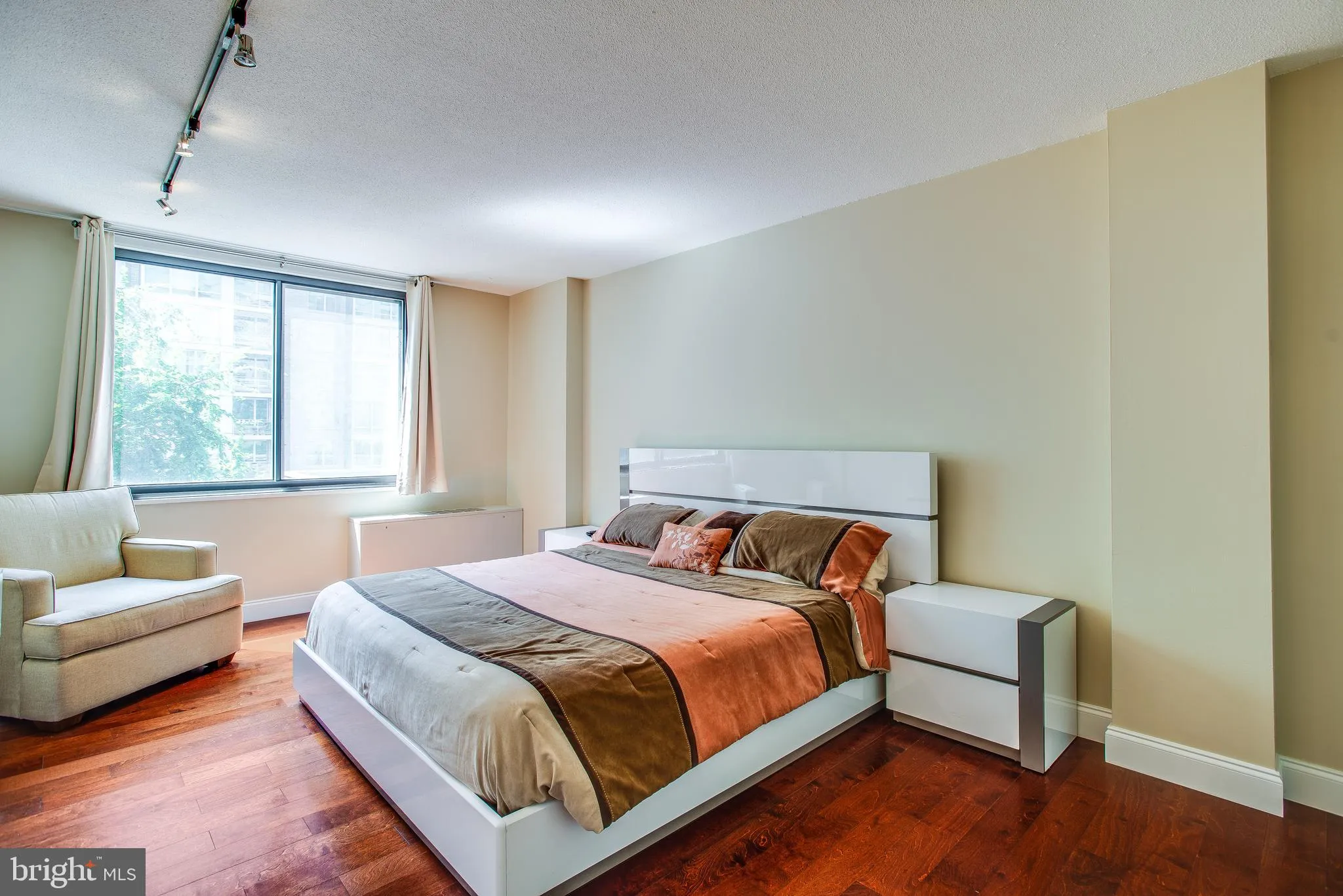 Additional image 59 of 2201 L Street NW Unit 500, Washington, DC 20037