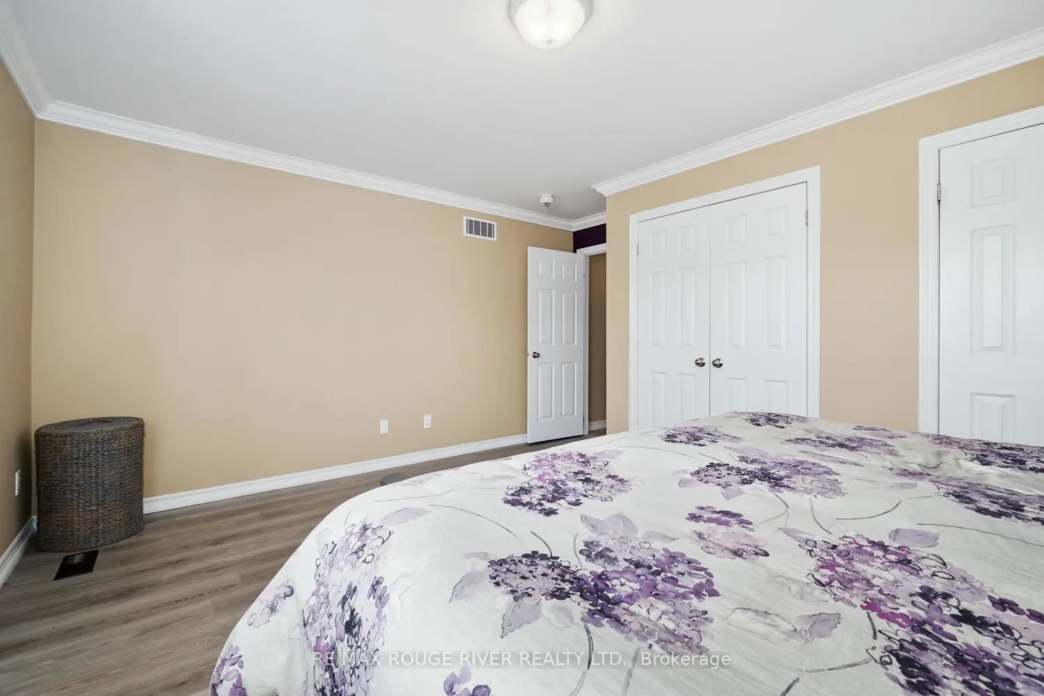 Additional image 10 of 378 Lonsberry Drive