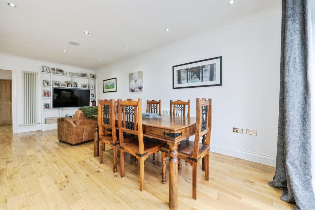 Additional image 15 of Mount Drive, Park Street, St. Albans