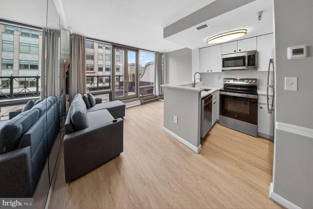 Additional image 6 of 701 Pennsylvania Avenue NW Unit 1015, Washington, DC 20004