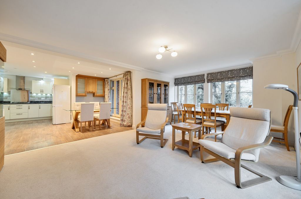 Additional image 6 of 3 bed flat for saleMilesdown Place, Winchester, Hampshire SO23