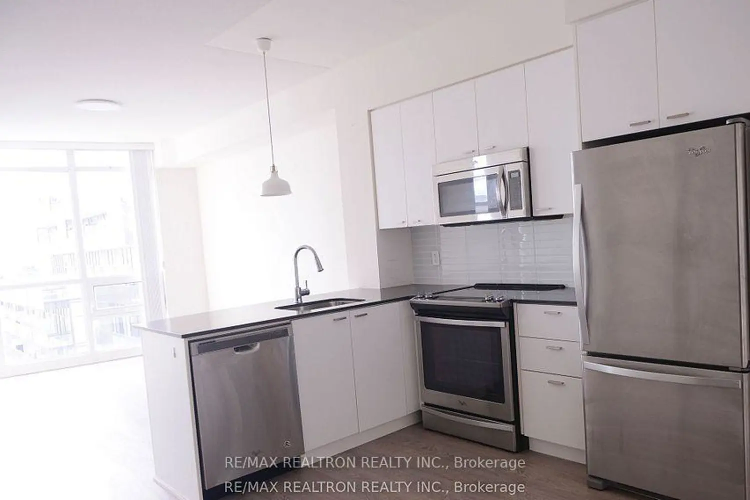 Additional image 7 of 30 Roehampton Avenue 1501