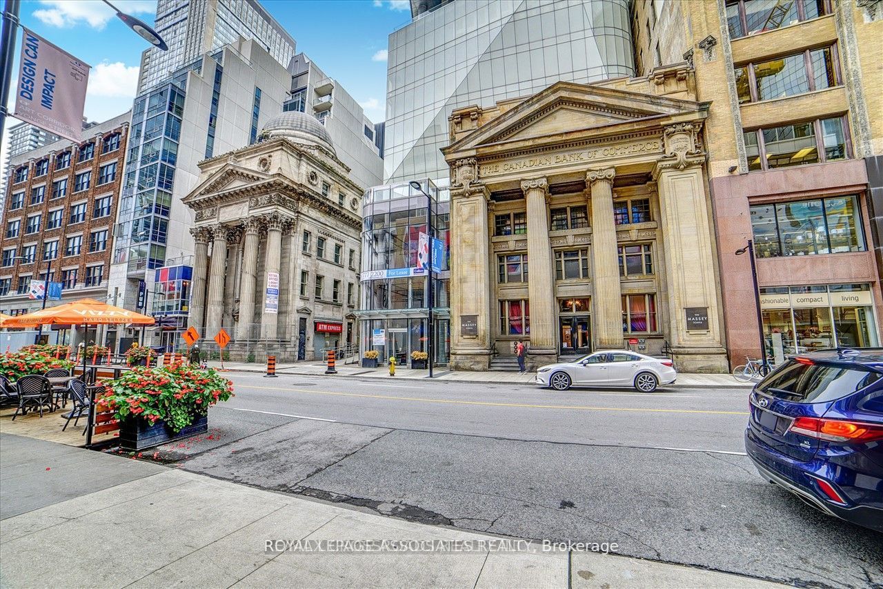 Additional image 3 of 5214-197 Yonge Street, Toronto, ON, M5B 1M4