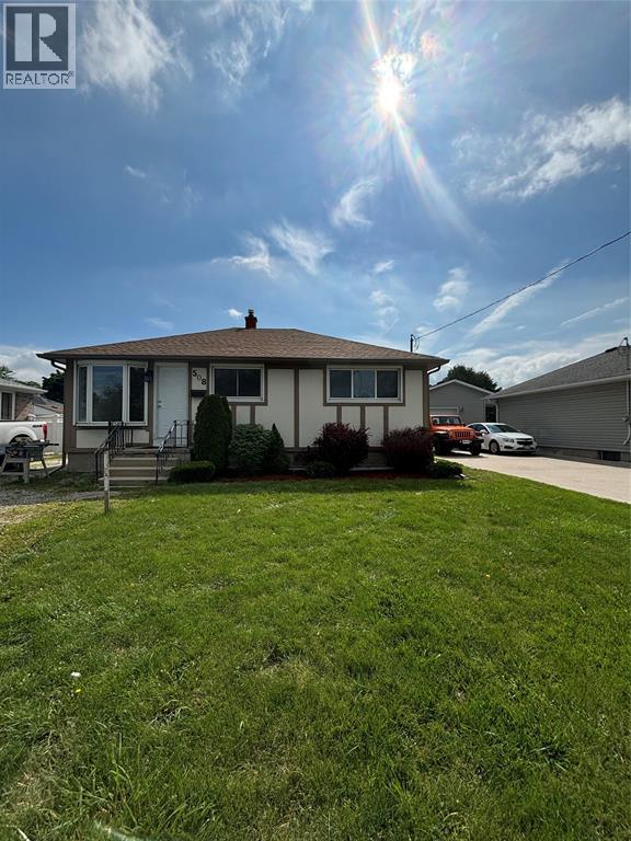 Primary image of 508 Indian Road North, Sarnia, ON, N7T7G4