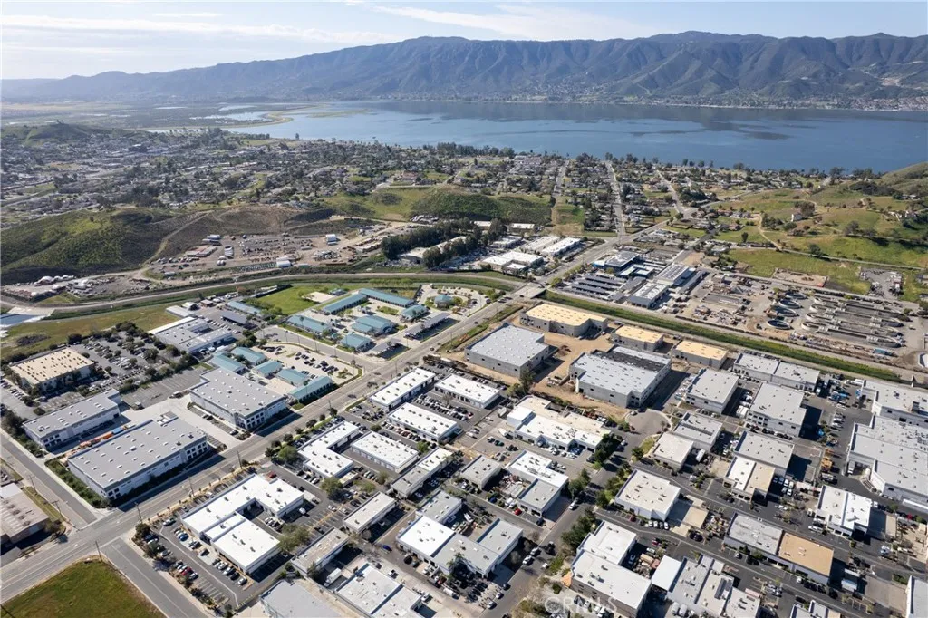 Additional image 43 of 560 Birch St Unit 5, Lake Elsinore, CA 92530