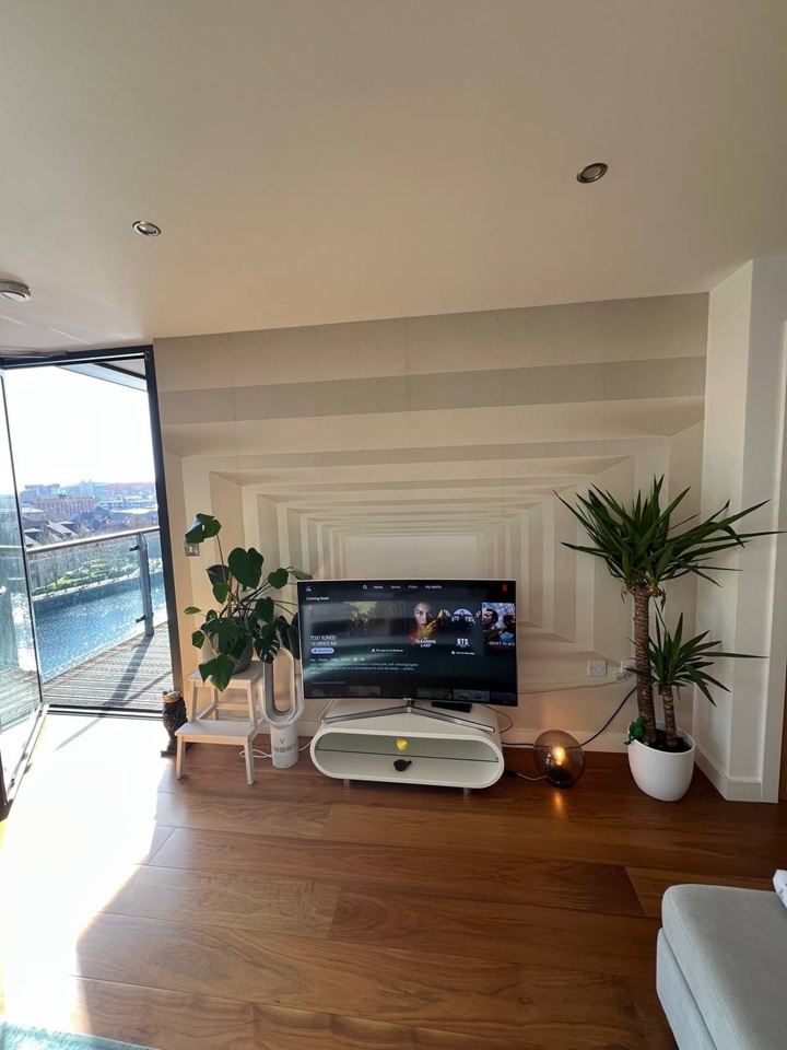 1 Bed Flat, The Quays, M50, N1 7GU