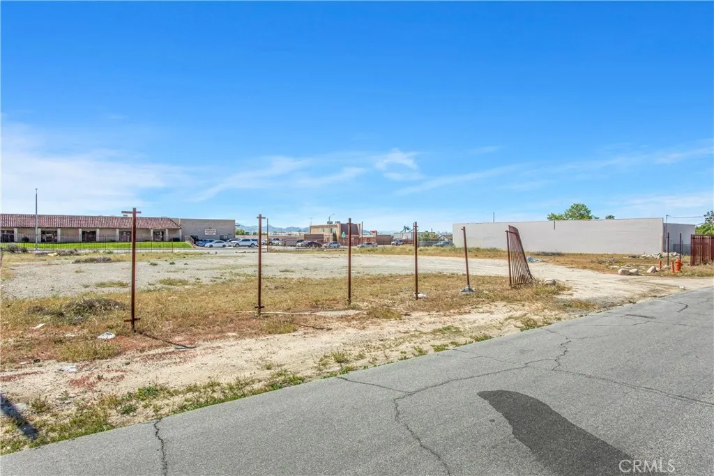 Additional image 20 of 27180 5th, Highland, CA 92346