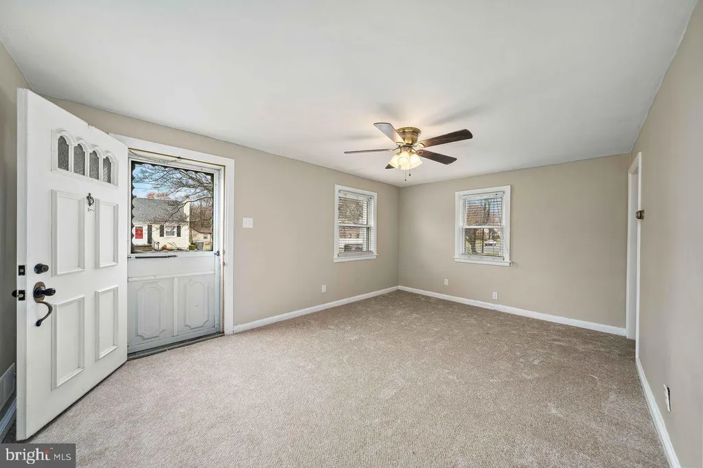 Additional image 3 of 213 Decalb Avenue, Wilmington, DE 19804