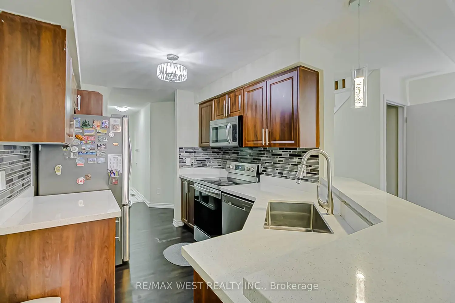 Additional image 6 of 6400 Lawrence Avenue 12