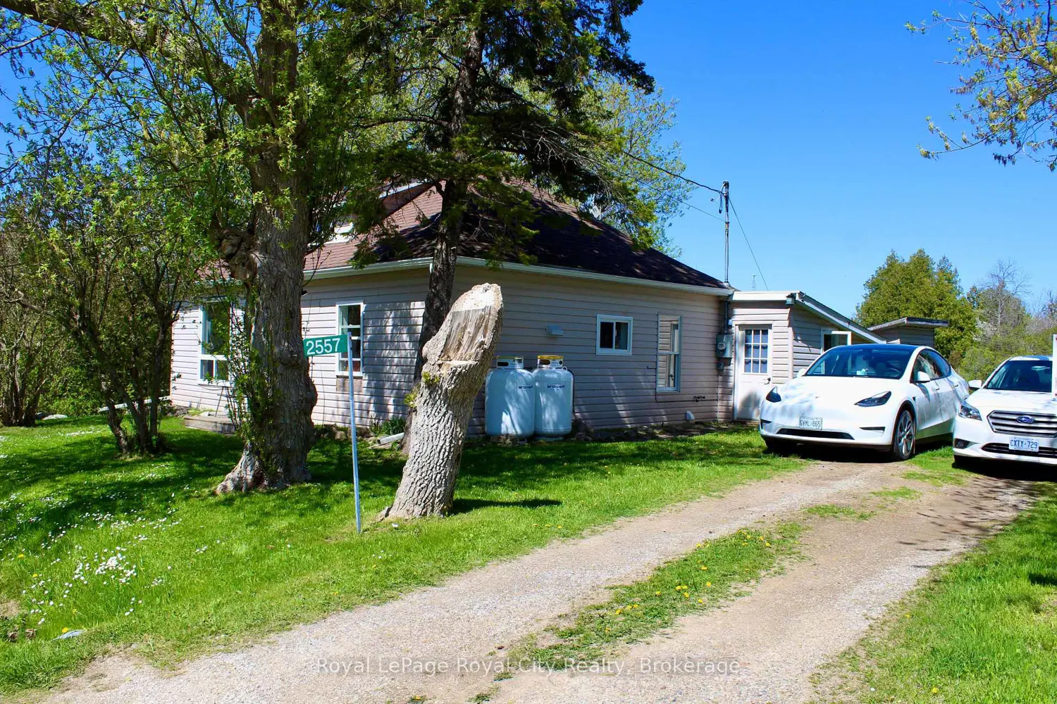 2557 Bruce 9 Road photo 4