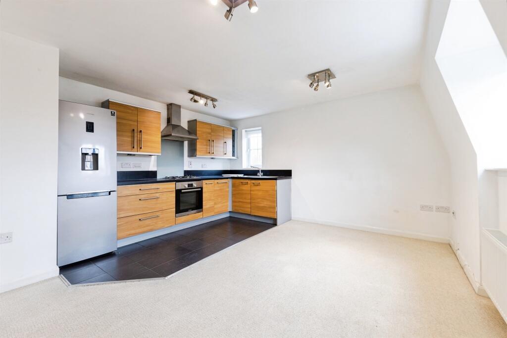 Additional image 12 of Great North Road, Hatfield