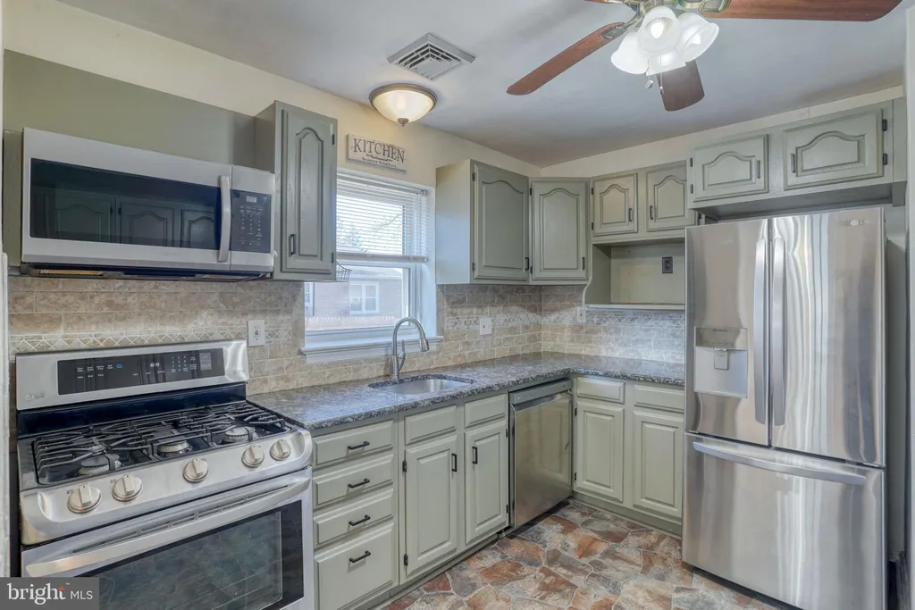 Additional image 19 of 404 N Lynn Drive, Wilmington, DE 19809