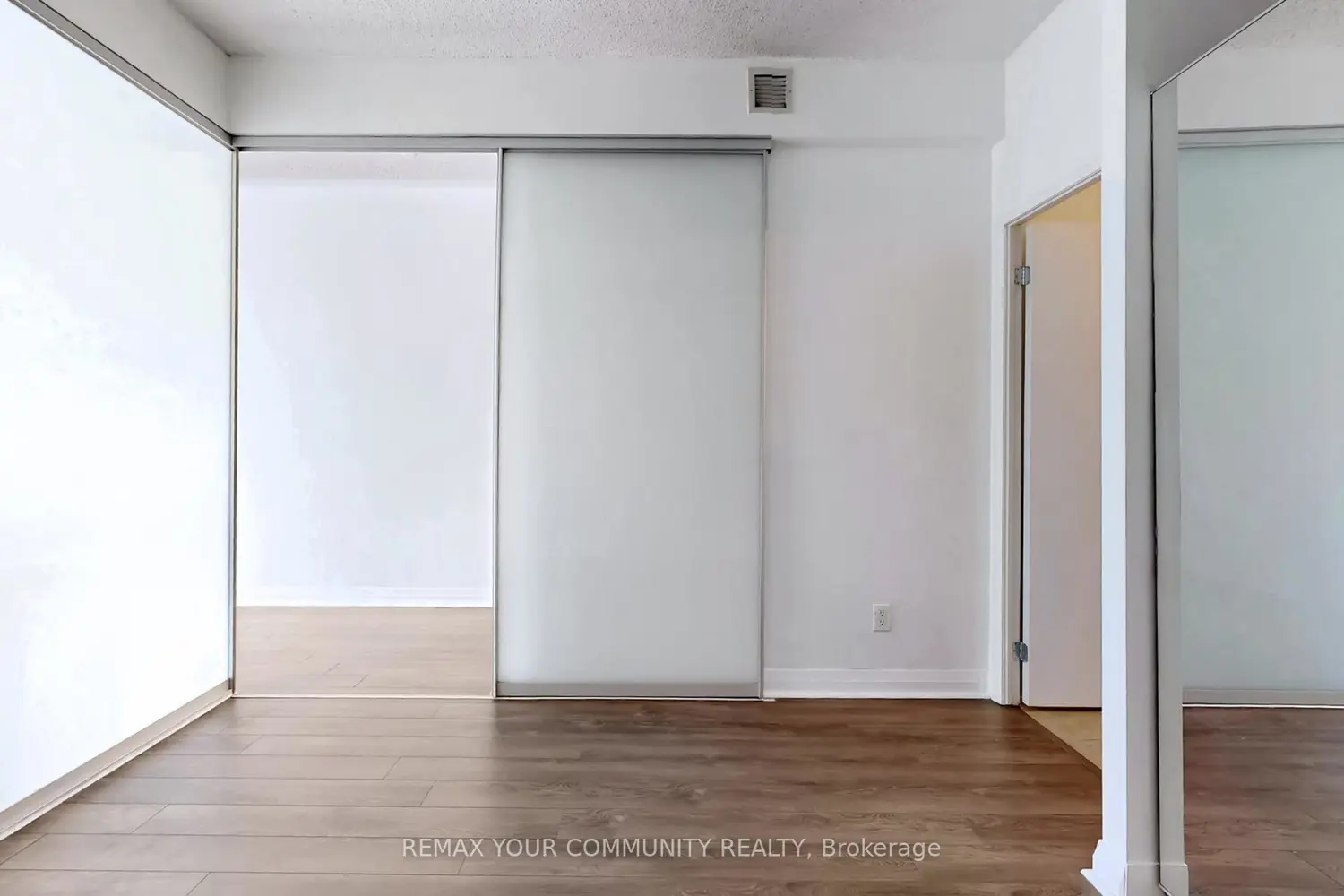 Additional image 8 of 220 Victoria Street 1702