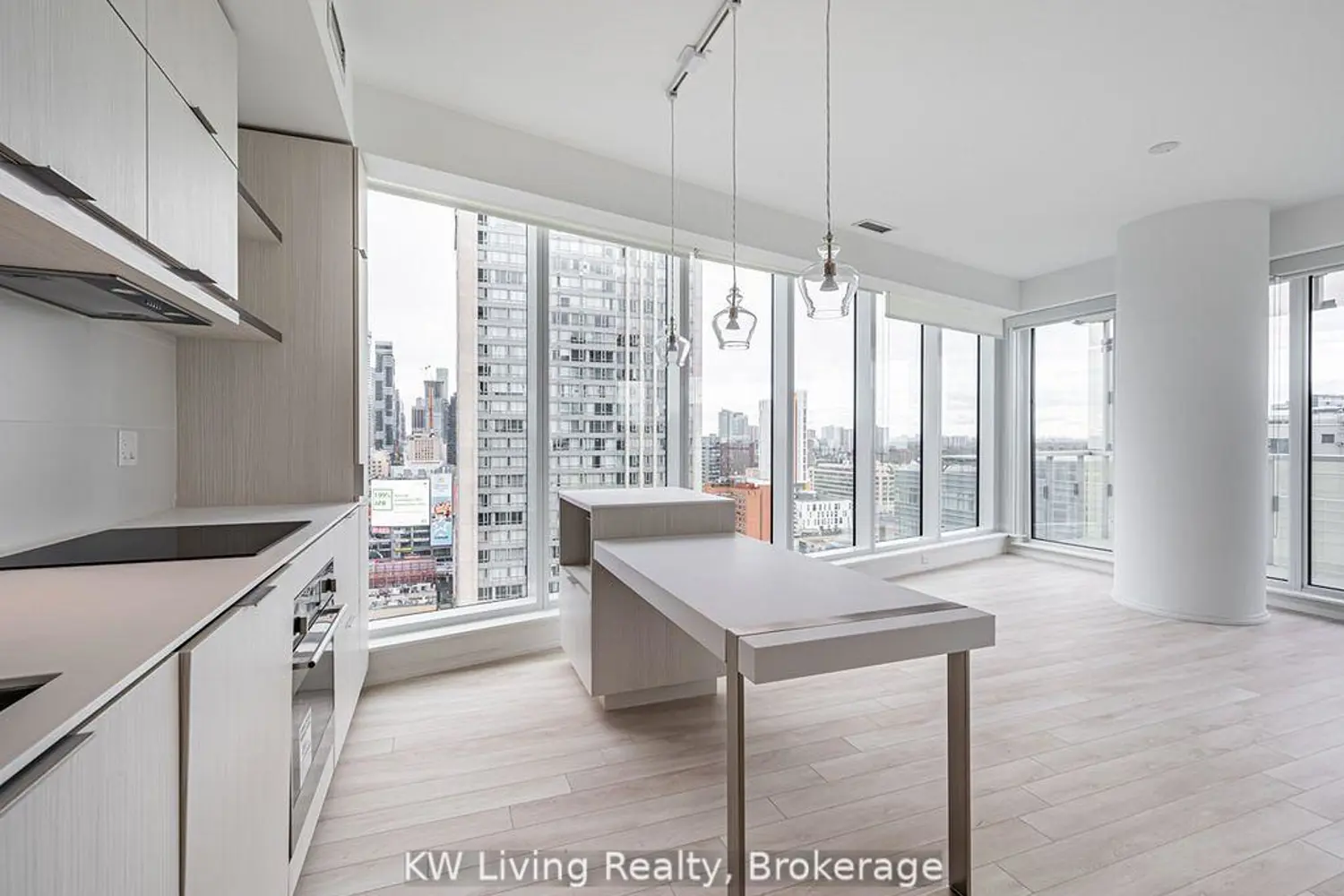 Additional image 2 of 197 Yonge Street 2102