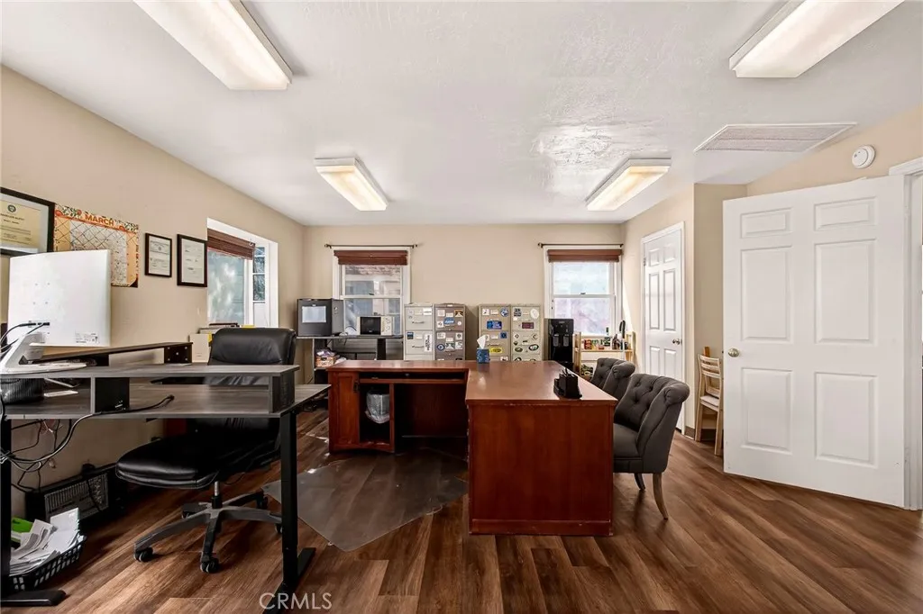 Additional image 3 of 3 Williamsburg Ln, Chico, CA 95926