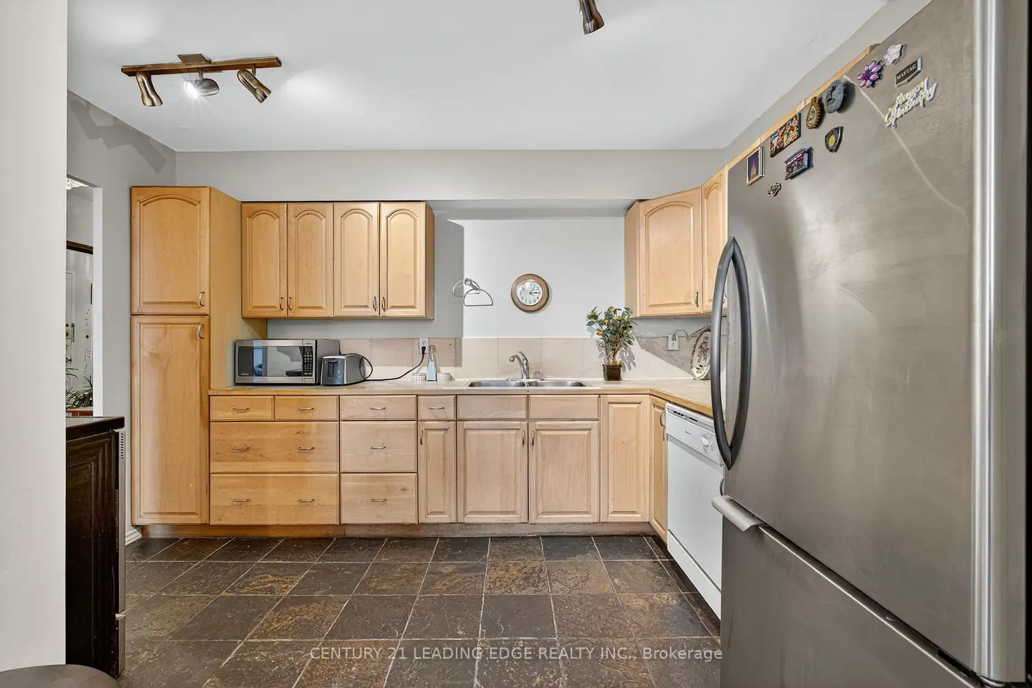 Additional image 7 of 85 Emmett Avenue 1802