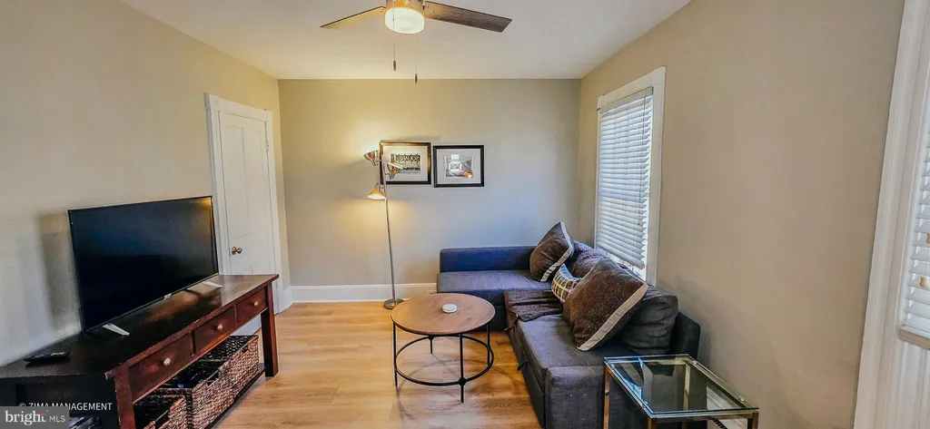 Additional image 7 of 1211 33rd Street NW Unit 2, Washington, DC 20007