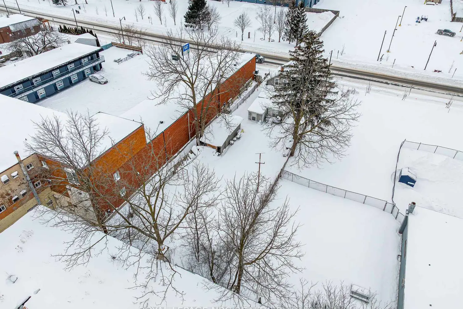 Additional image 3 of 5930 Fallsview Avenue