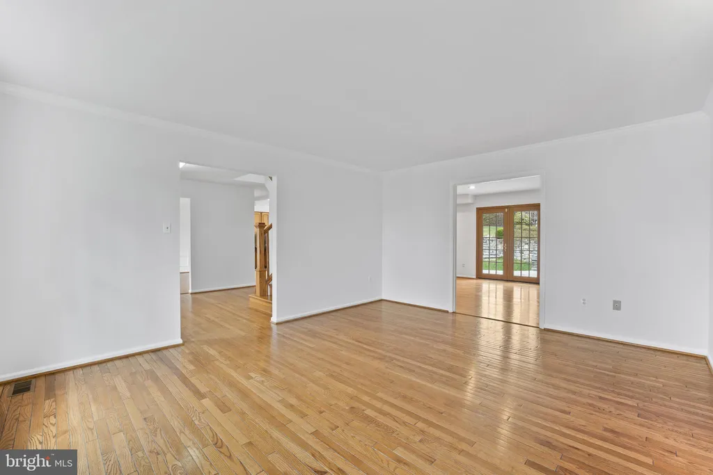 Additional image 10 of 7425 Royal Dominion Drive, Bethesda, MD 20817