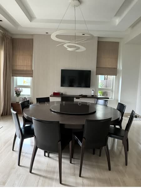 Additional image 3 of Oak Ave Detached House