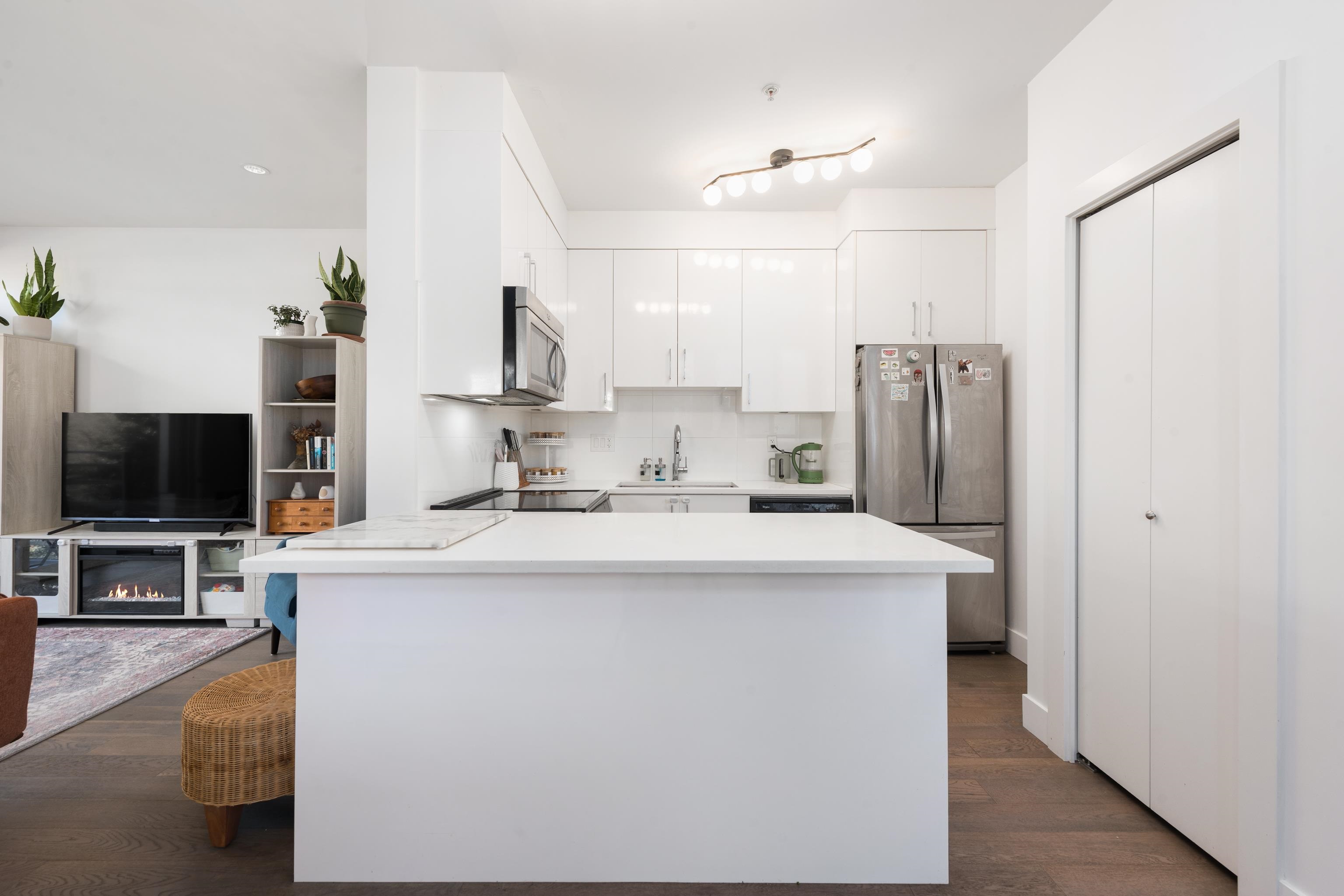 Additional image 4 of 350 7th Avenue E, Vancouver, BC, V5T 3L8