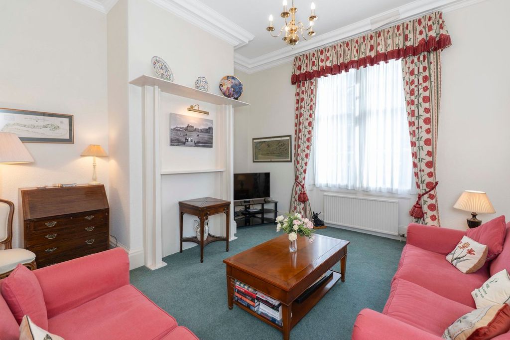 Additional image 9 of 2 bed flat for saleGolf Place, St Andrews KY16