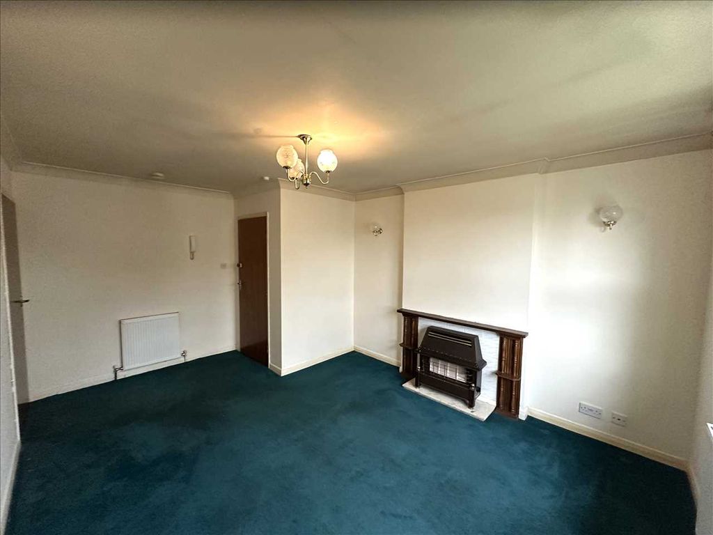 Additional image 3 of 2 bed flat for saleSt. James Court, Off Cliff Gardens, Scunthorpe DN15