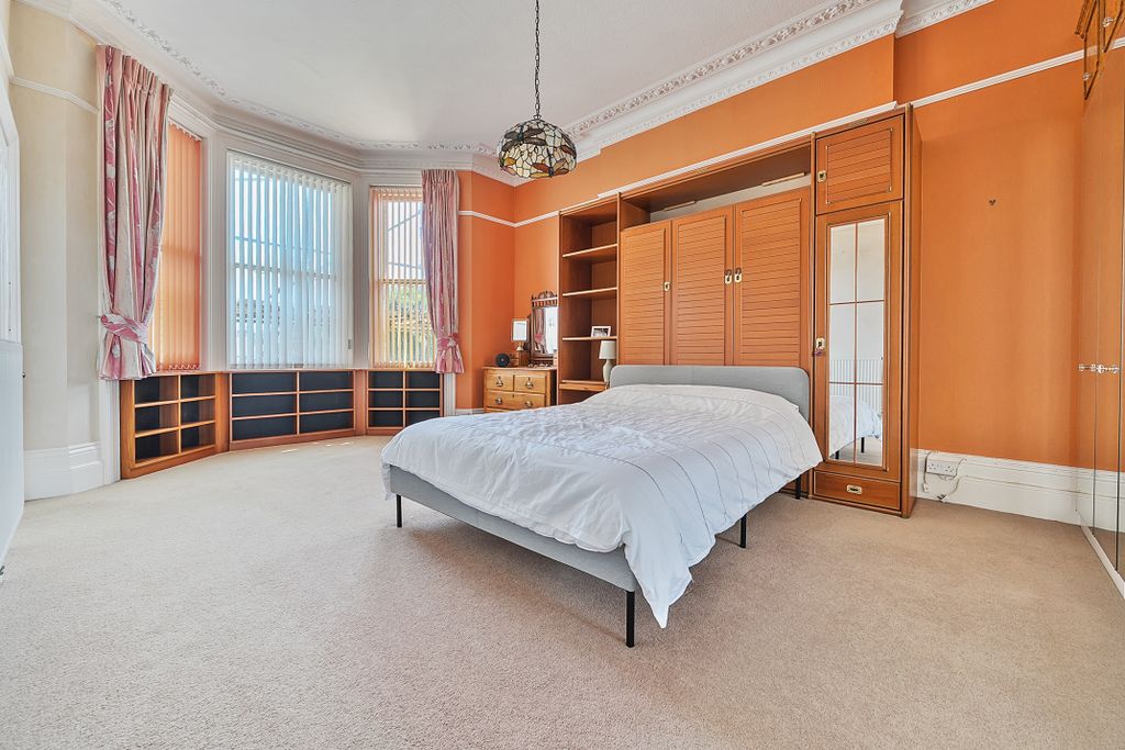 Additional image 4 of 2 bed flat for saleGrand Avenue, Hove BN3