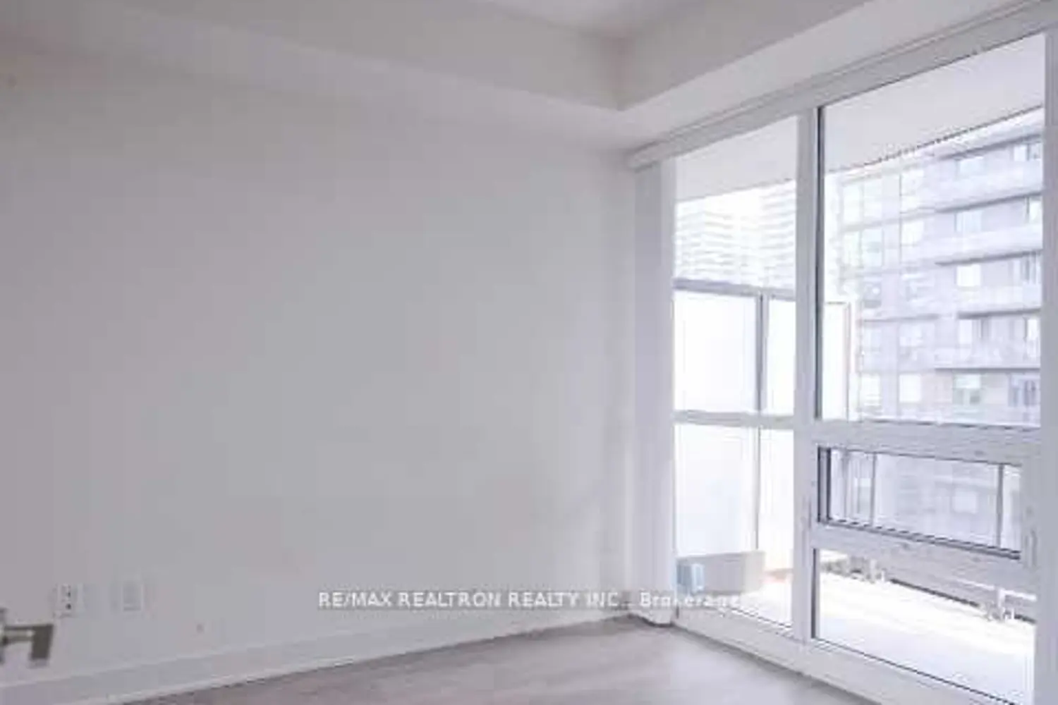 Additional image 11 of 30 Roehampton Avenue 1501