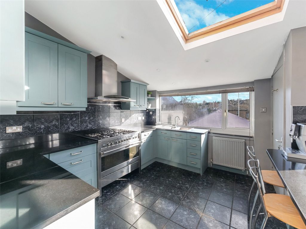 Additional image 10 of 4 bed semi-detached house for saleWellshot Drive, Cambuslang, Glasgow, South Lanarkshire G72