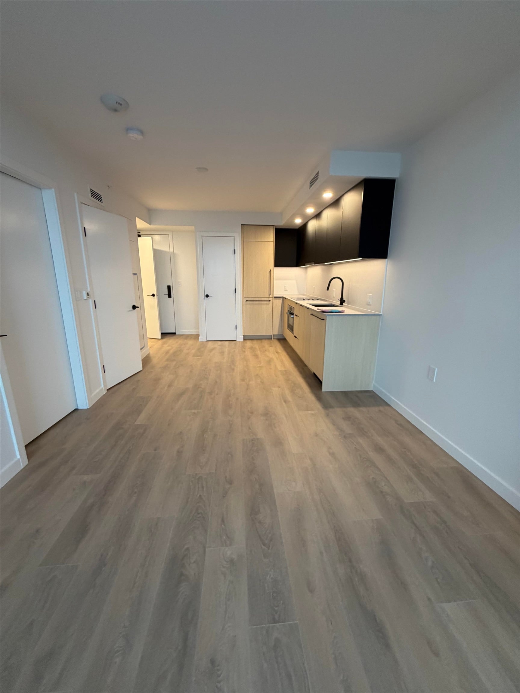 Additional image 4 of 2109-13738 Central Avenue, Surrey, BC, V3T 0X5