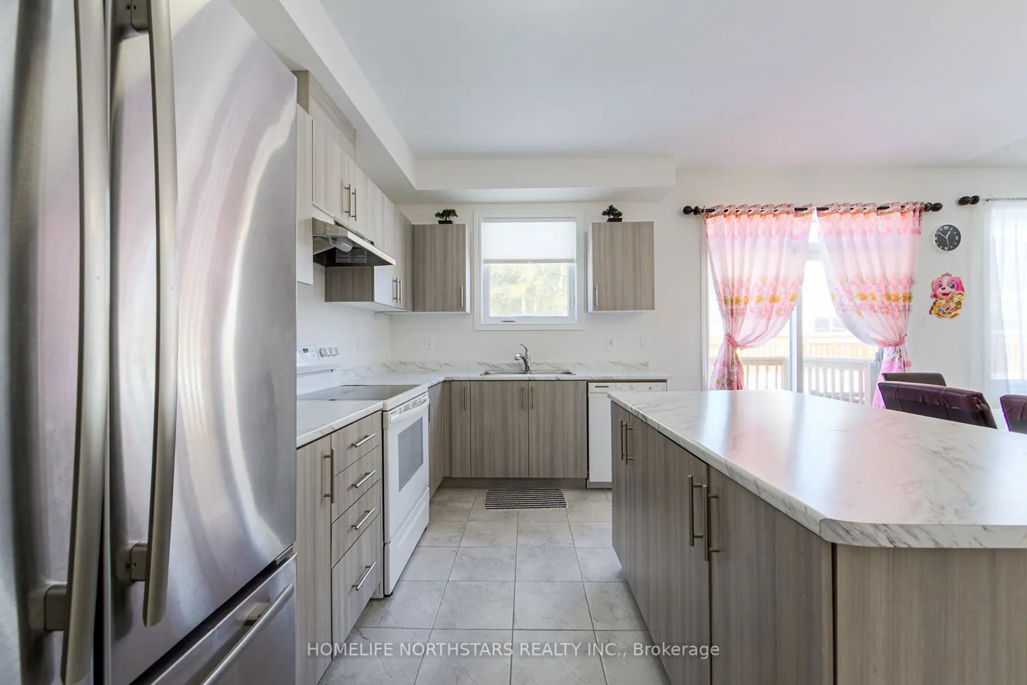 Additional image 8 of 7 Wakefield Boulevard