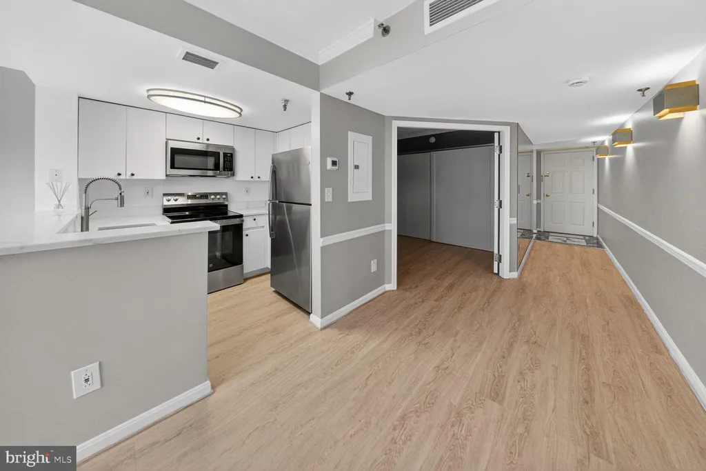 Additional image 12 of 701 Pennsylvania Avenue NW Unit 1015, Washington, DC 20004