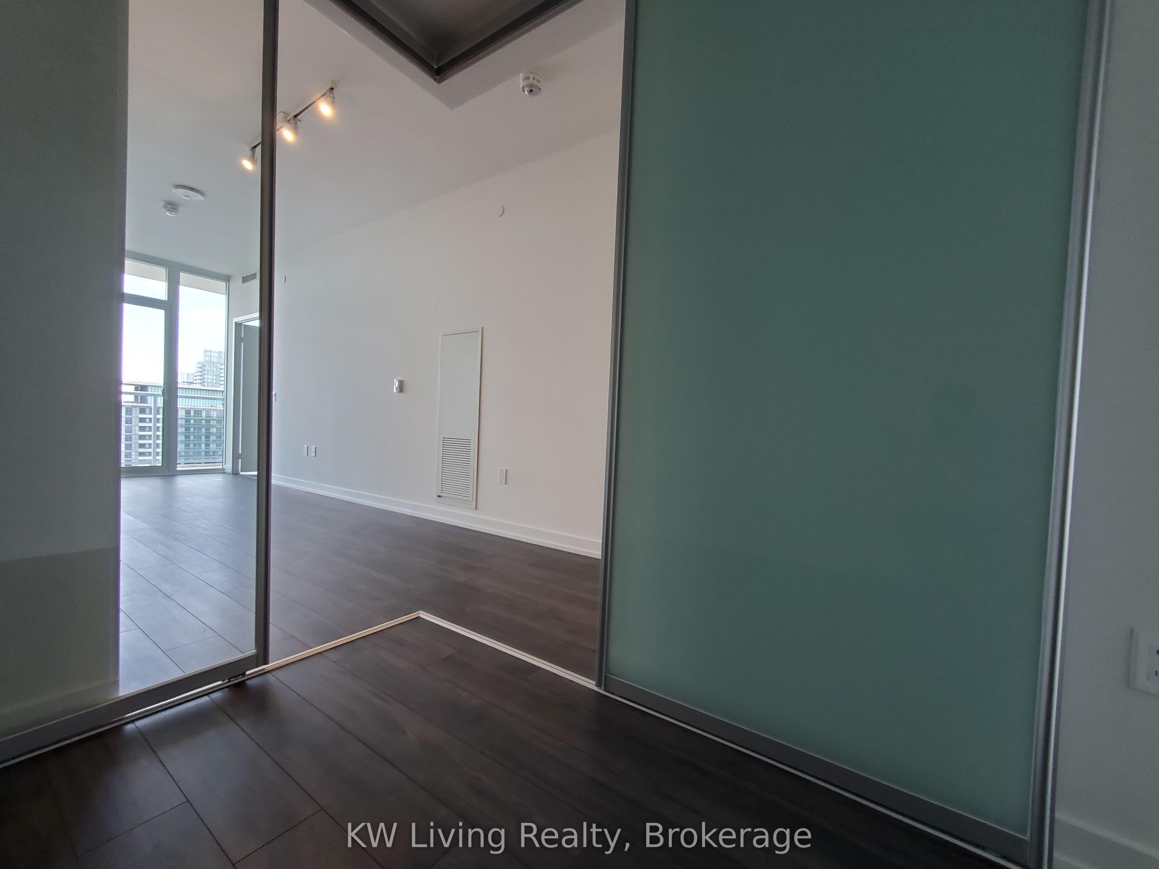 Additional image 5 of 2504-33 Helendale Avenue, Toronto, ON, M4R 0A4