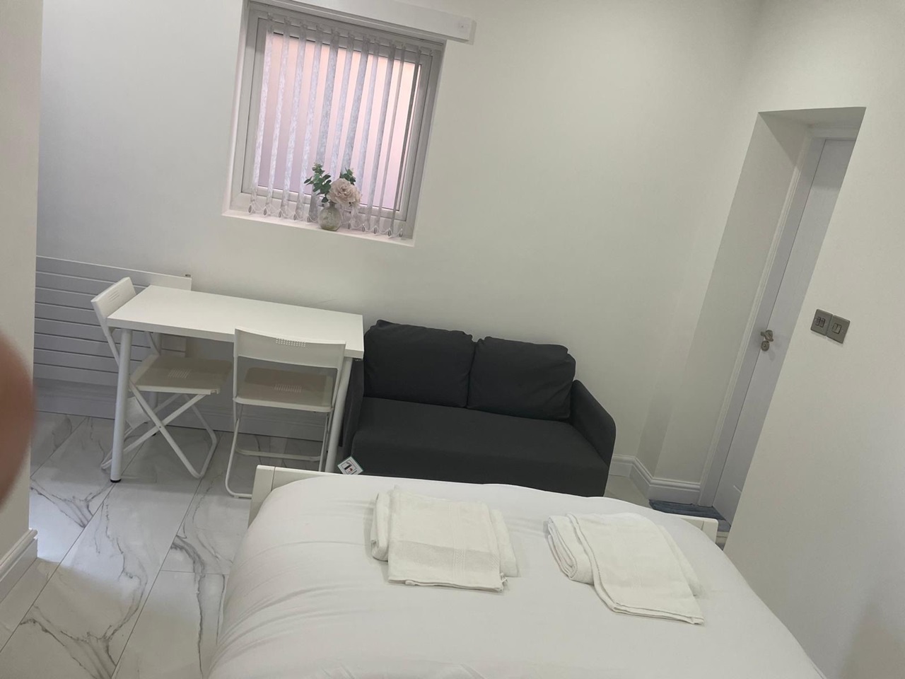 Additional image 3 of Studio Flat, Great Stone Road, M32, N1 7GU