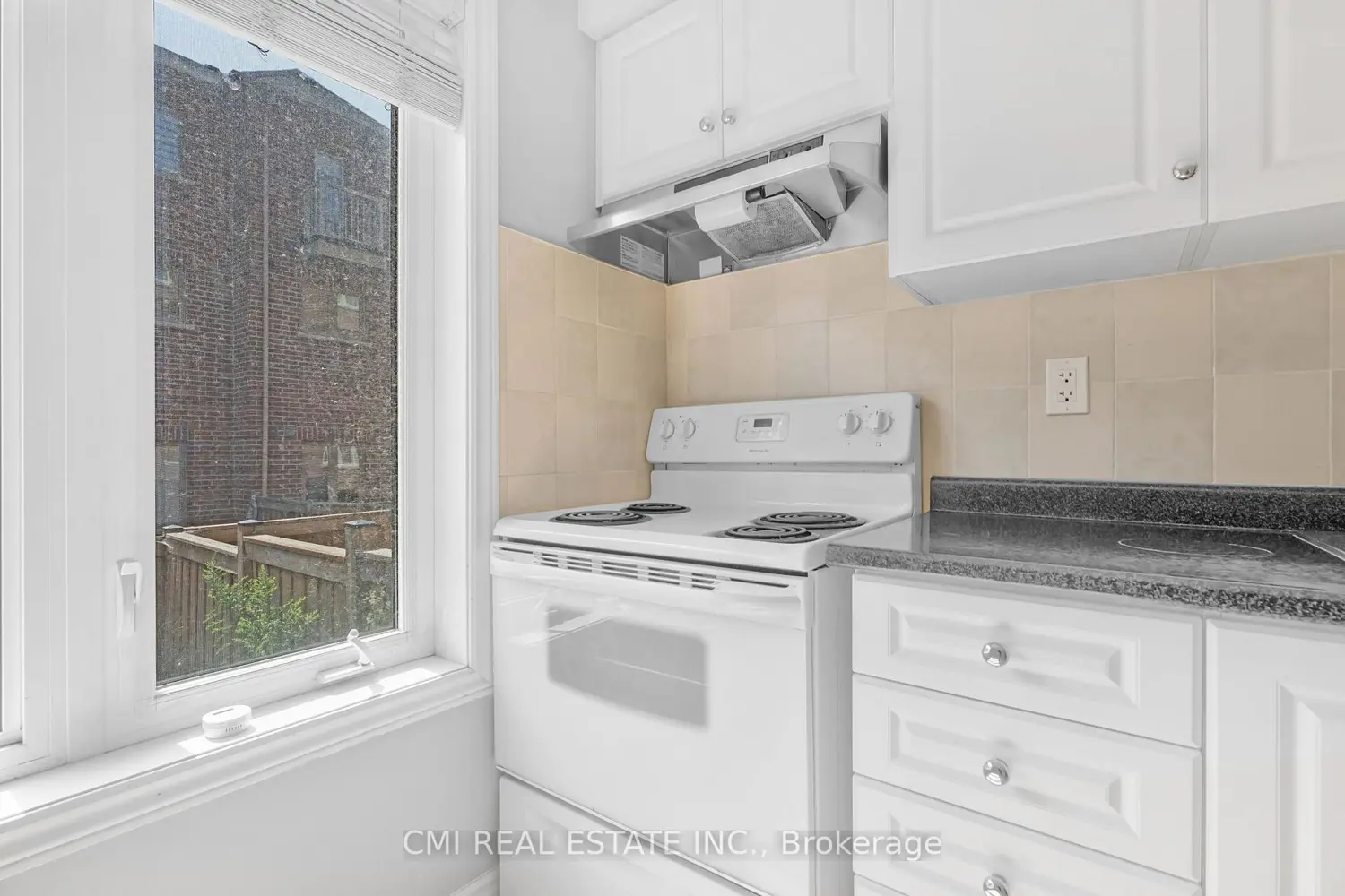 Additional image 6 of 21 Kayak Heights