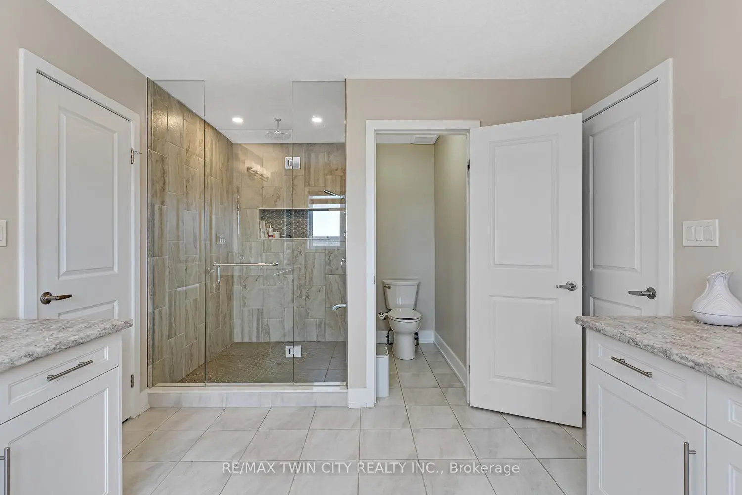 Additional image 12 of 900 Pondcliffe Drive