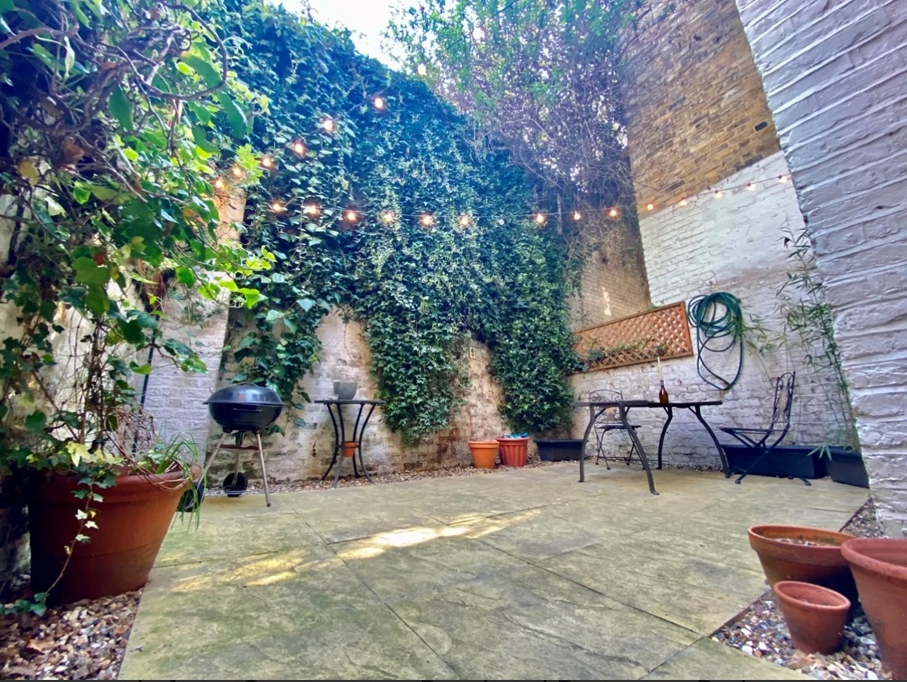 1 Bed Flat, Southolm Street, SW11, N1 7GU