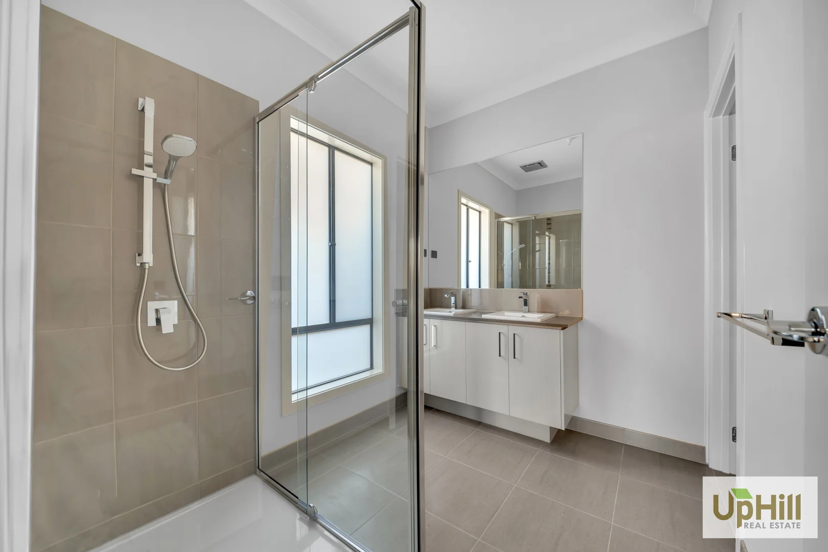 Additional image 3 of Clyde VIC 3978