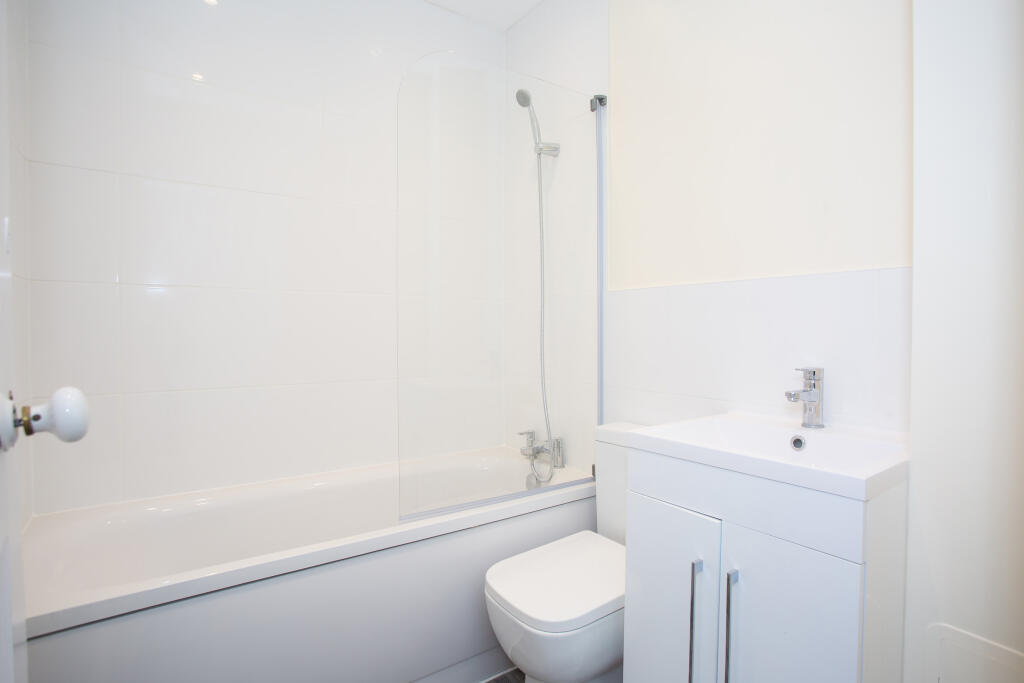 Additional image 4 of Hall Place Gardens, St Albans, Herts, AL1