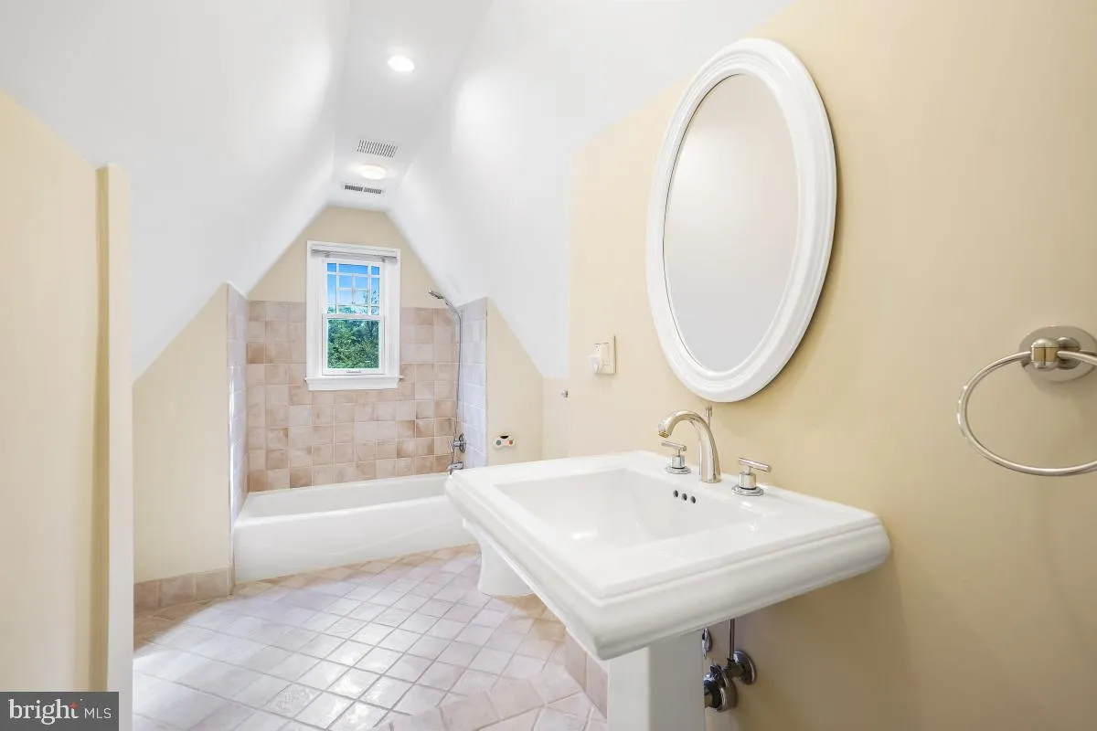 Additional image 94 of 4900 Indian Lane NW, Washington, DC 20016