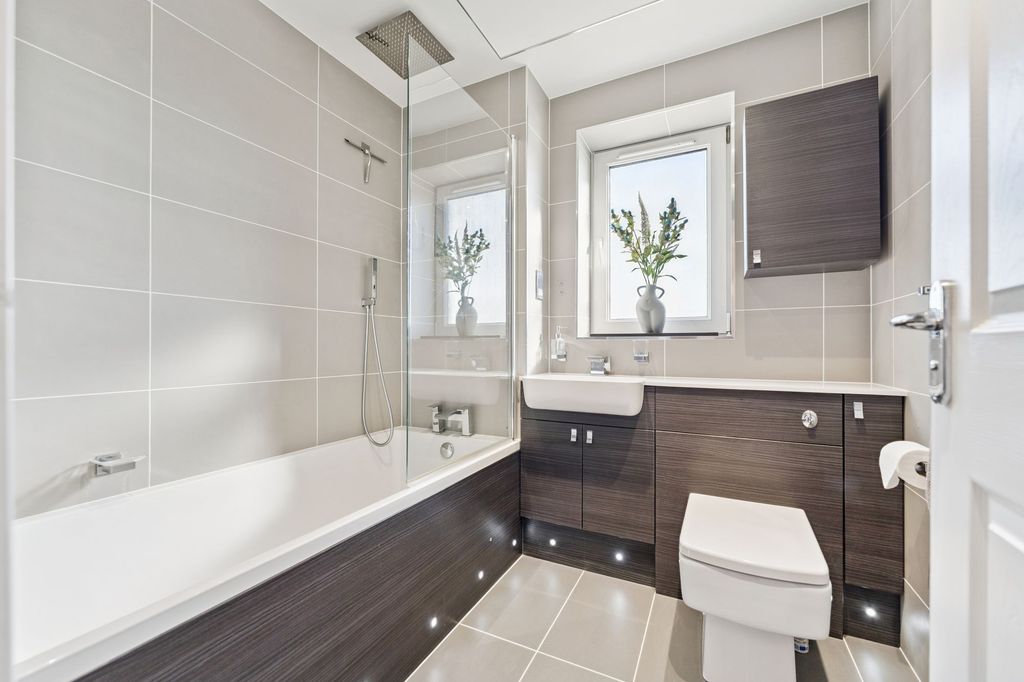 Additional image 27 of 3 bed flat for saleCrow Road, Flat 1/2, Broomhill, Glasgow G11