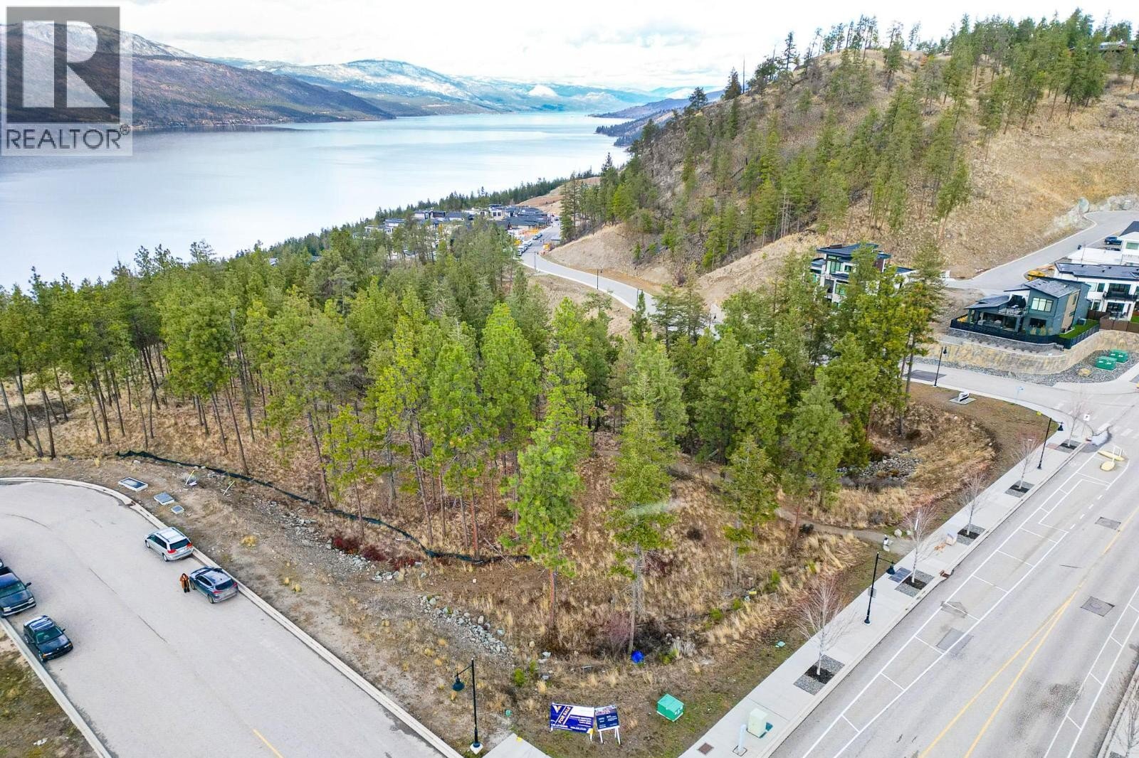 Additional image 8 of 1810 Hilltop Crescent, Kelowna, BC, V1V2R1